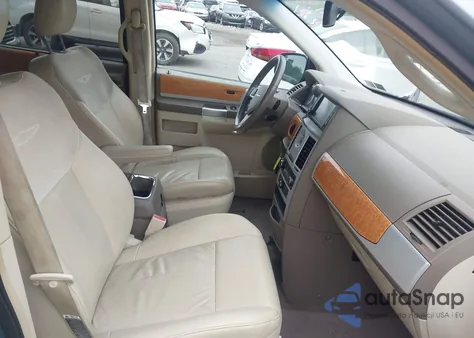 2008 Chrysler Town & Country Limited из США, поврежденный, VIN 2A8HR64X48R688193